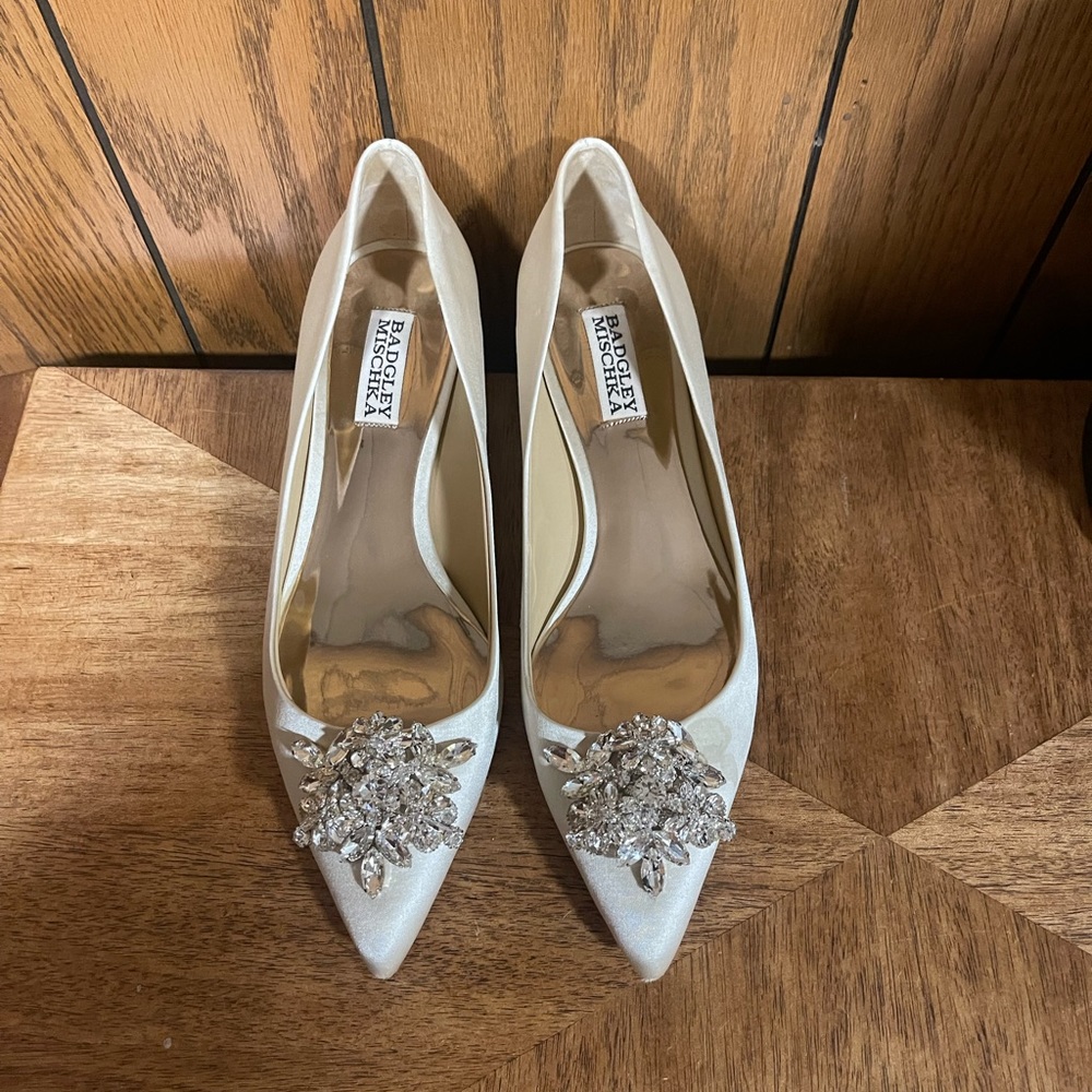 Bagdely Mischka Vail Embellished Kitten Heel Pump - Picture 6 of 16